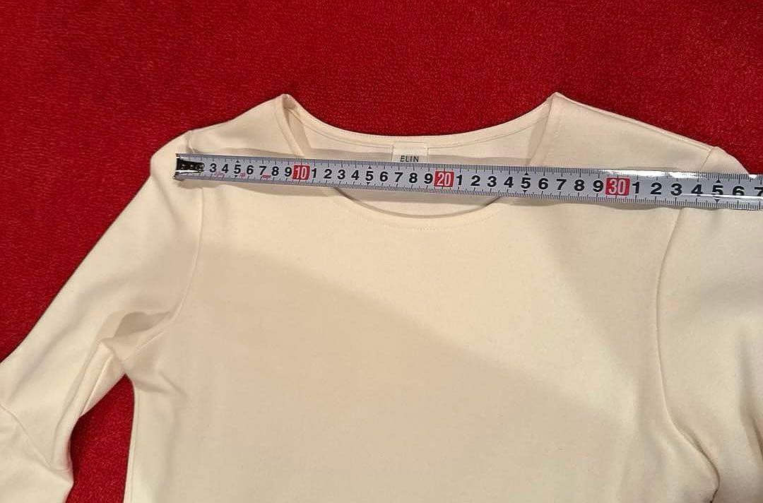 ELIN ホワイト フレアスリーブ トップス M