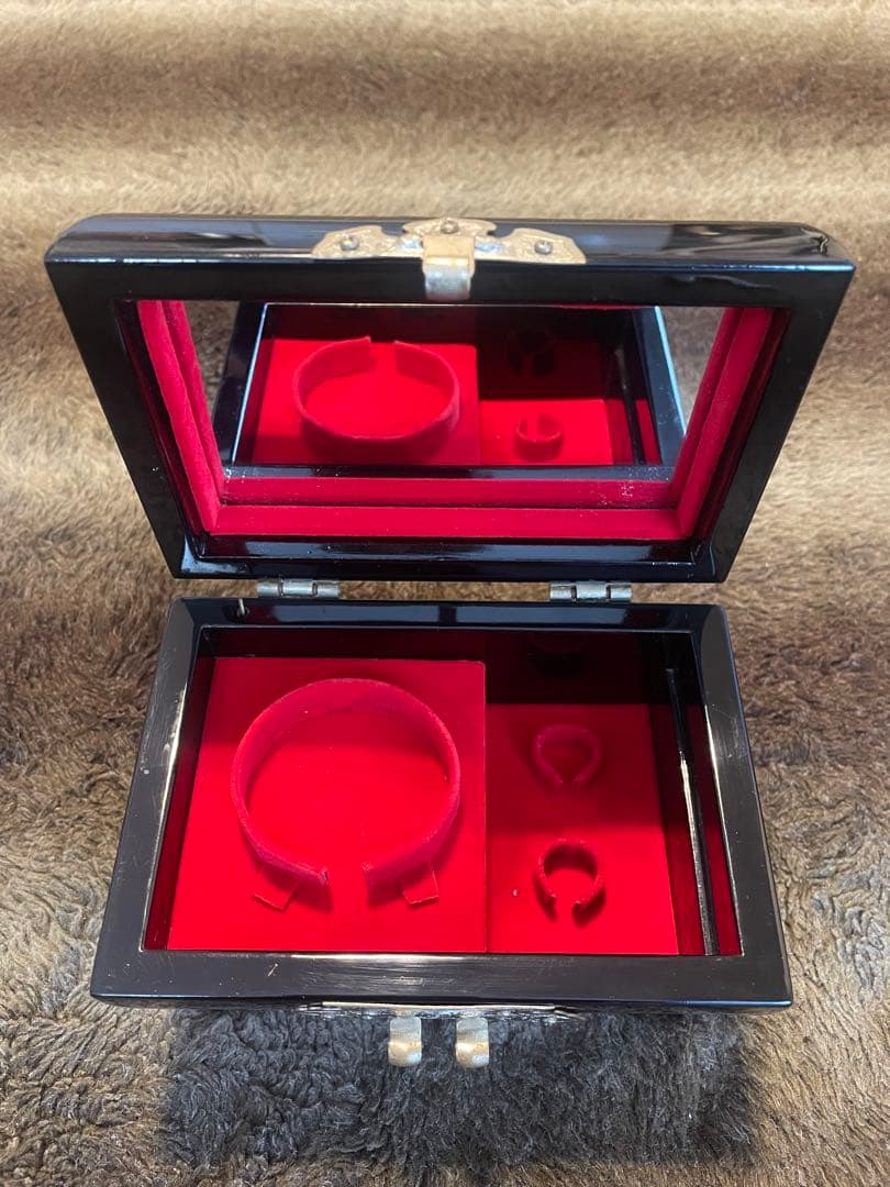 螺鈿細工　ジュエリーボックス　小物入れ　オルゴール　宝石箱