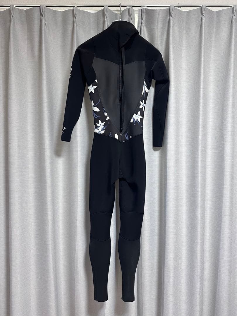 roxy ウェットスーツ Mサイズ