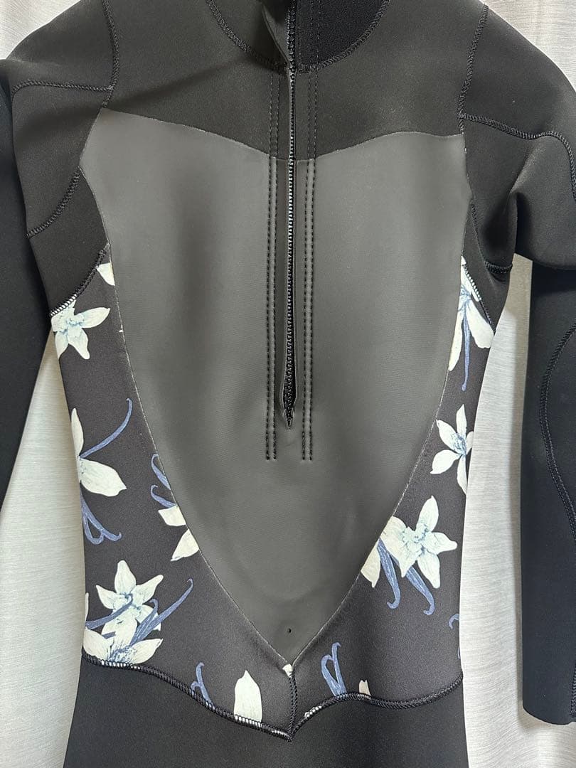 roxy ウェットスーツ Mサイズ