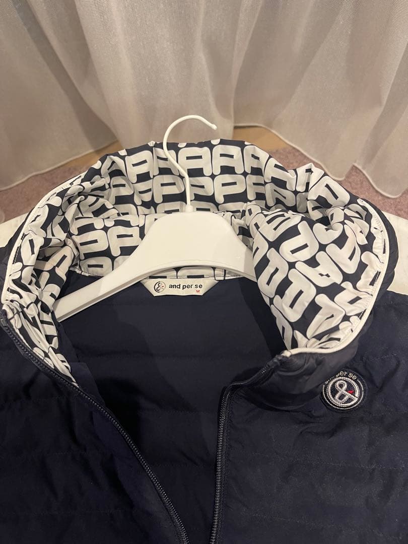 美品　未使用に近い　and per se キルティングジャケット M パーカー