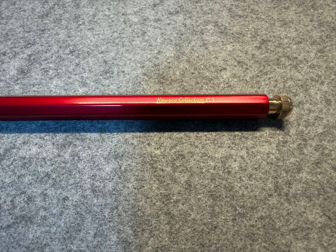 カヴェコレッド　美品　新品未使用に近い￼￼