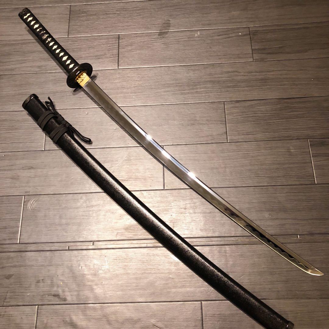 高級模造刀　高級居合刀　黒拵え　優波紋