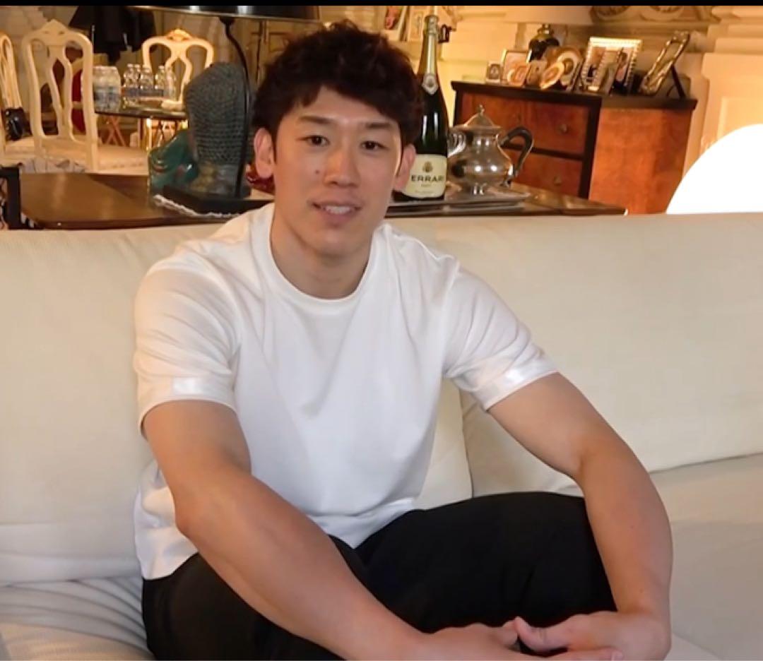 Tシャツ　石川祐希選手　バレーボール　オリジナル　ホワイト　Tシャツ　Mサイズ