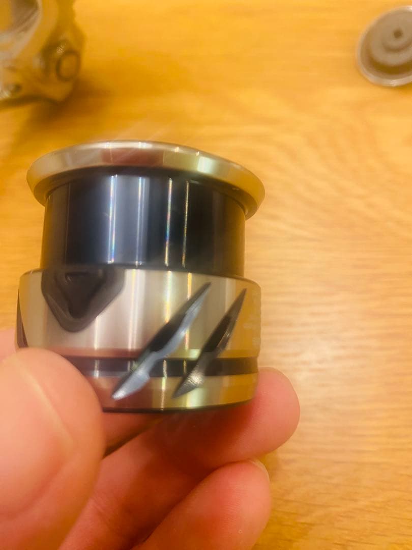 【値下げ中！】スピニングリール シマノ 23ストラディック C2000S 美品