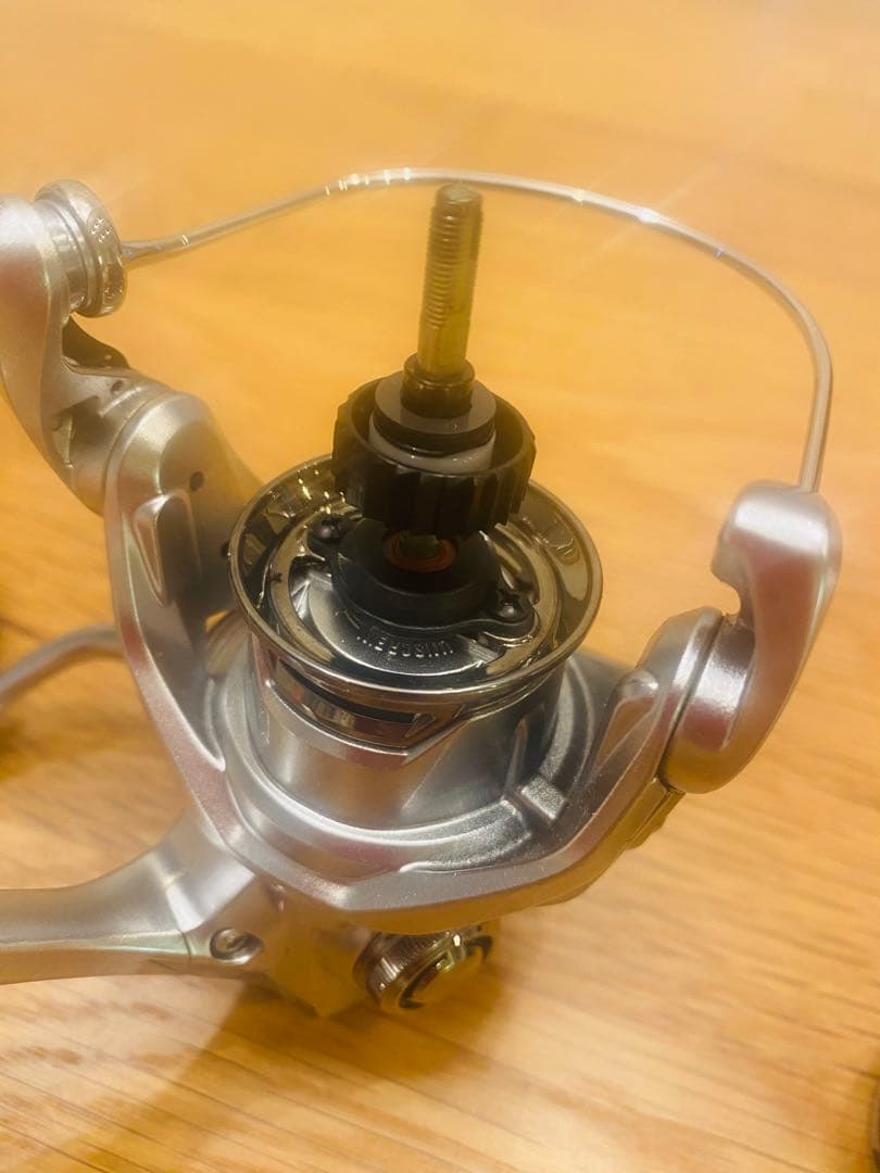 【値下げ中！】スピニングリール シマノ 23ストラディック C2000S 美品