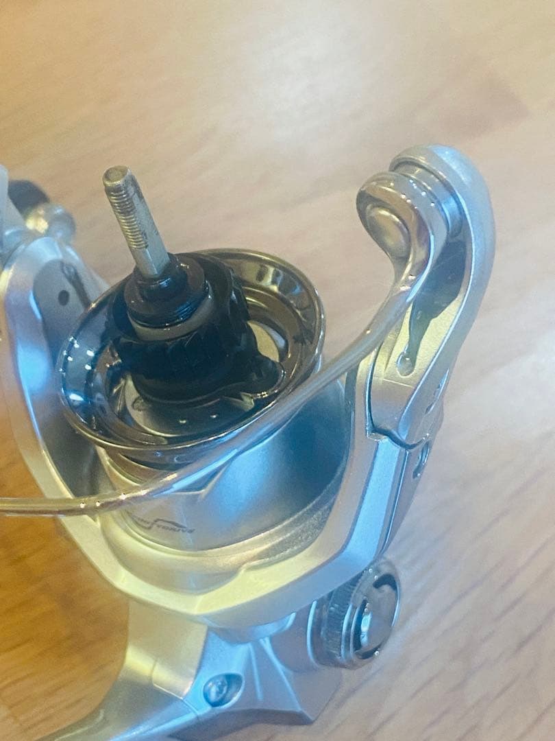 【値下げ中！】スピニングリール シマノ 23ストラディック C2000S 美品