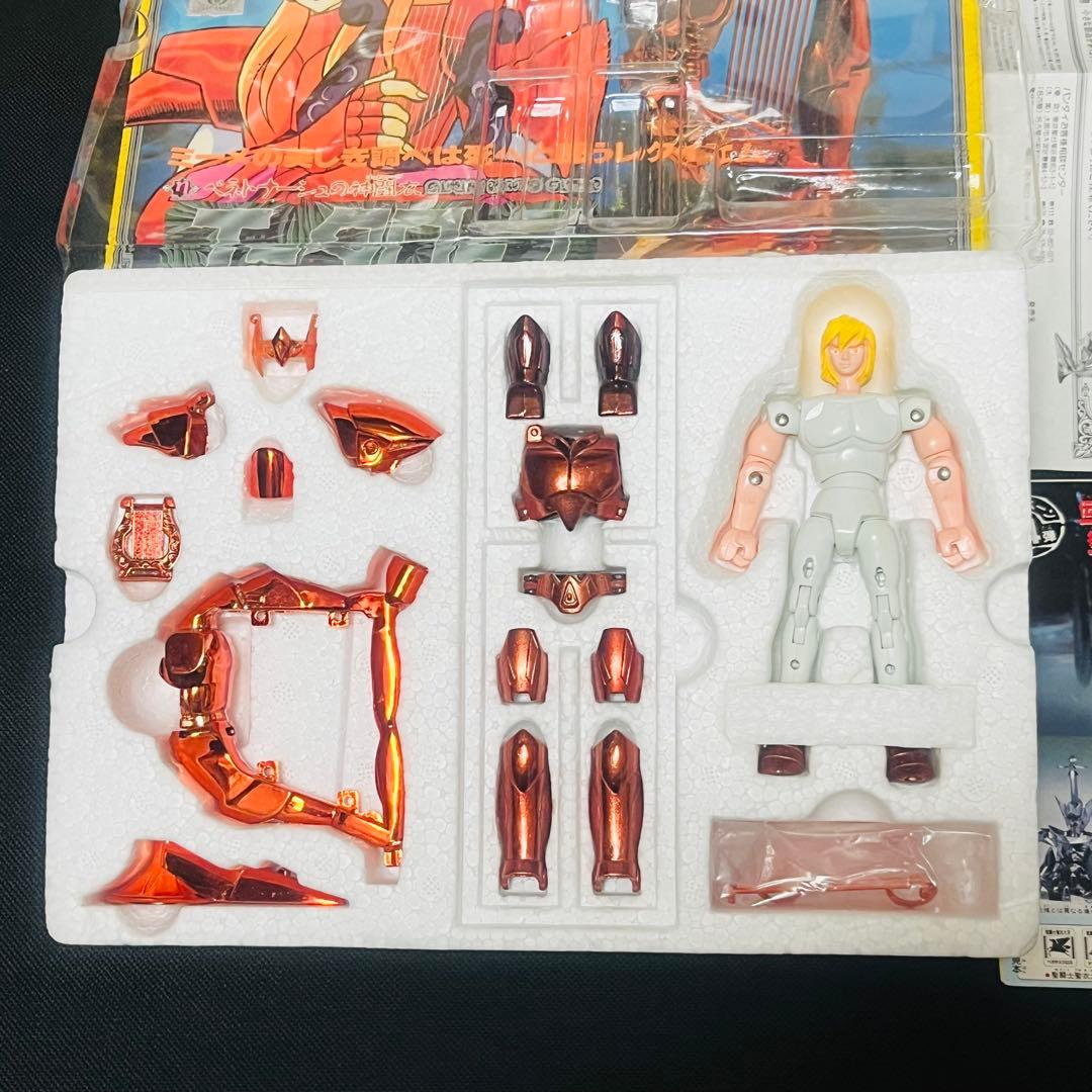 聖闘士星矢　キグナスクロス　聖衣大系 初期販売　窓付箱　一部未使用品