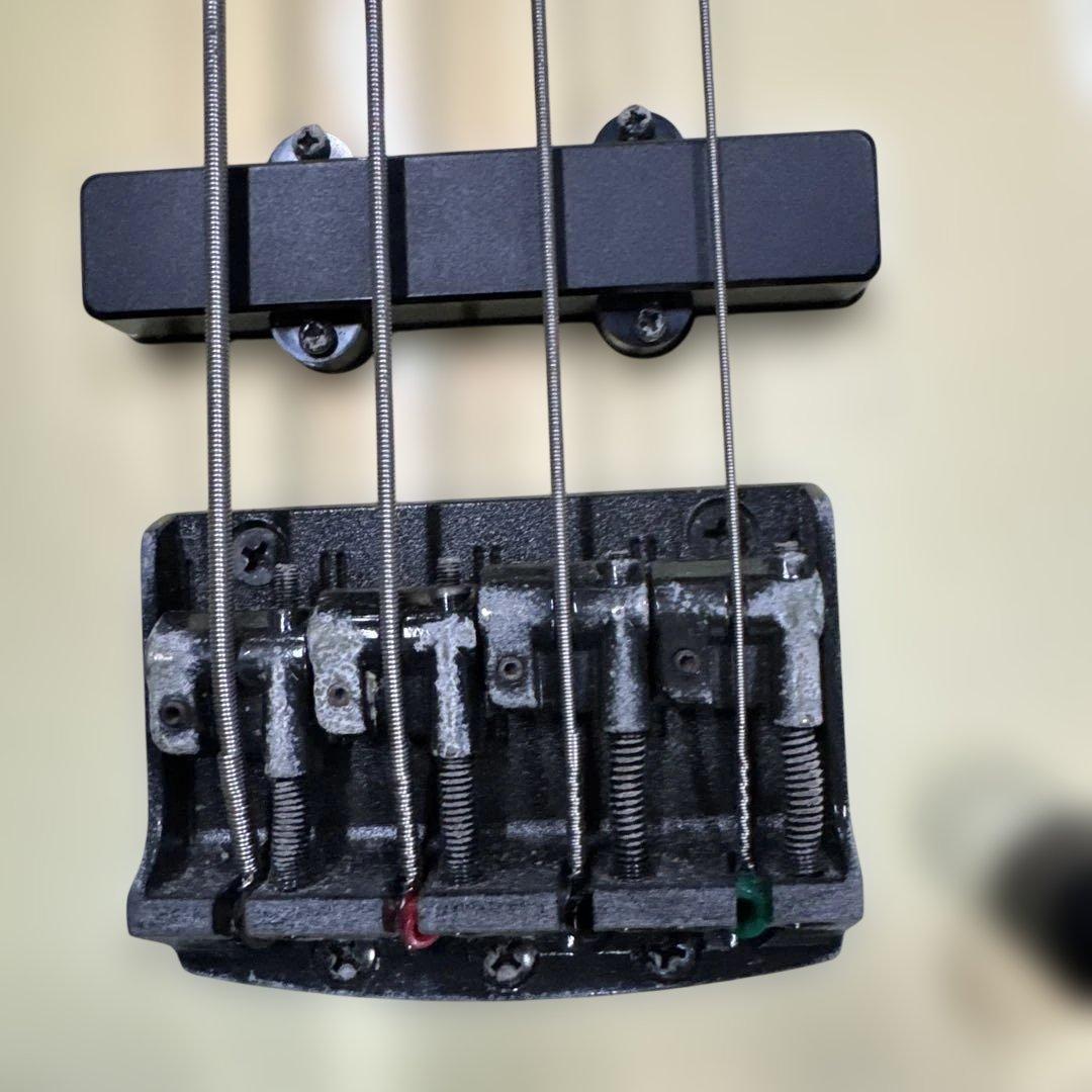 ④Ibanez Roadstar 1 Series ベースギター