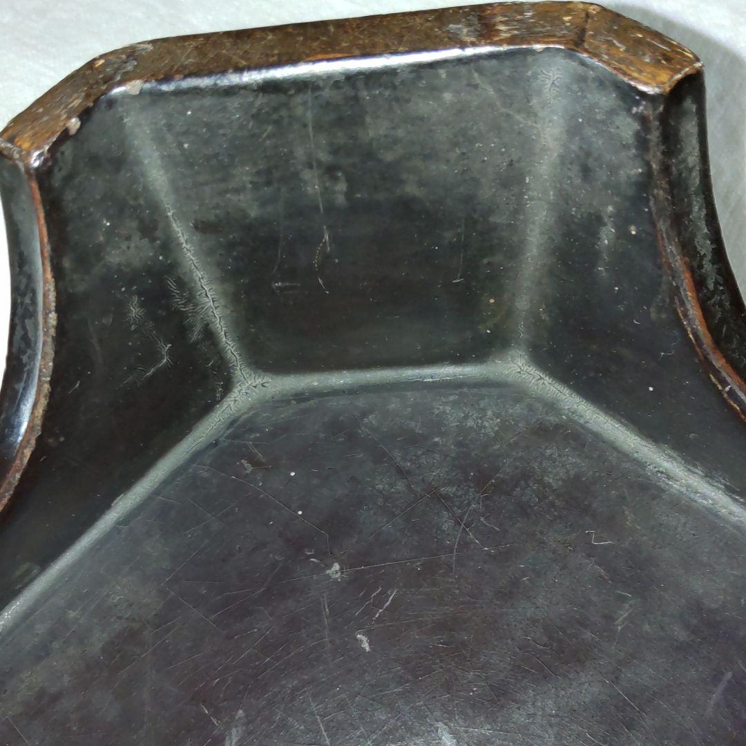 桃山時代、大和根来隅切り蝶脚膳。