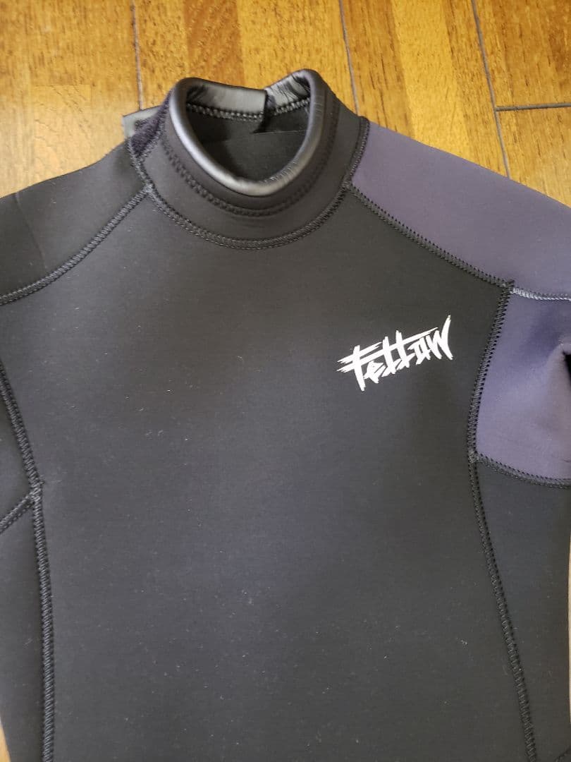 美品！FELLOW３㎜フルウェットスーツ　120　サーフィンJPSA日本規格