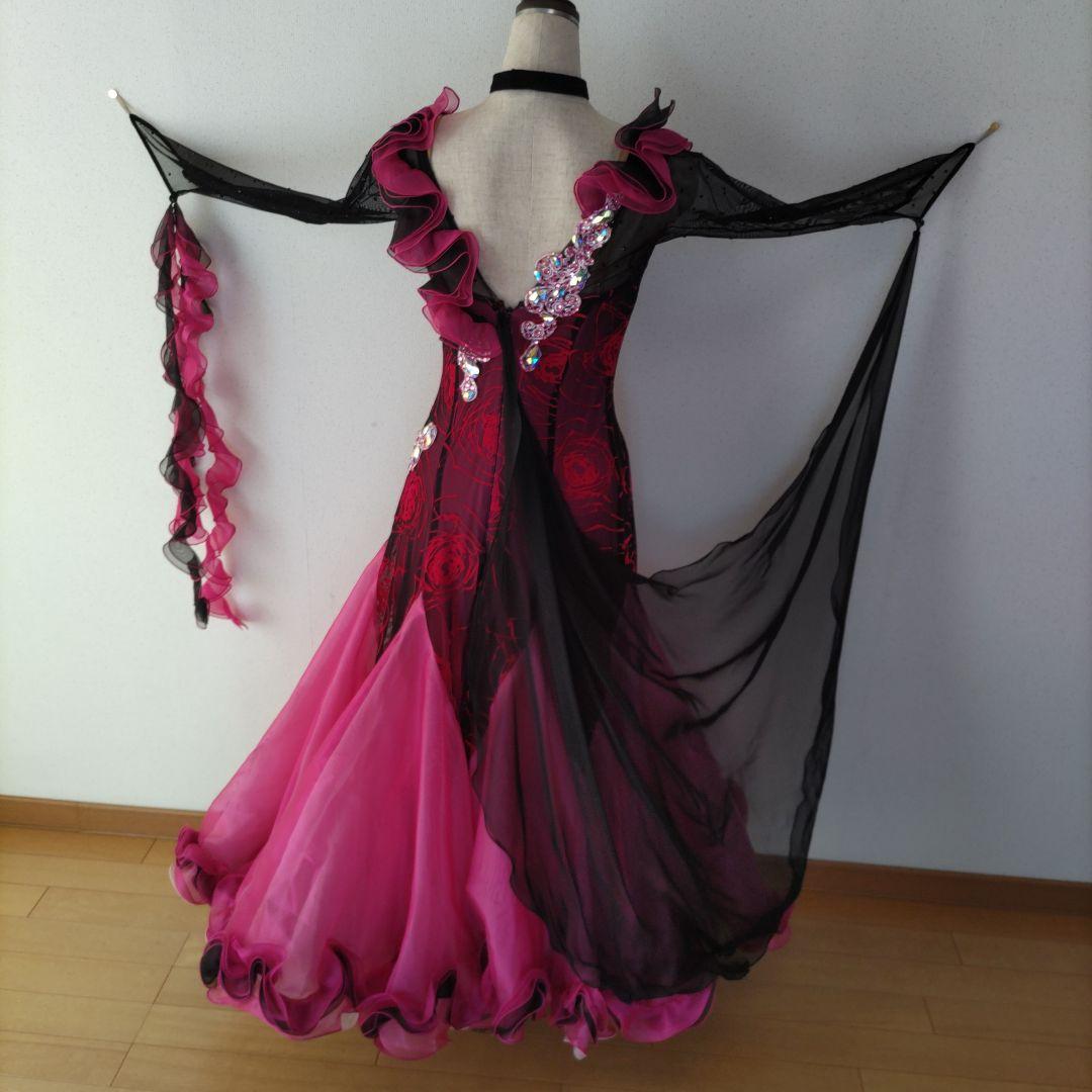 社交ダンスドレス 黒とピンク フリル