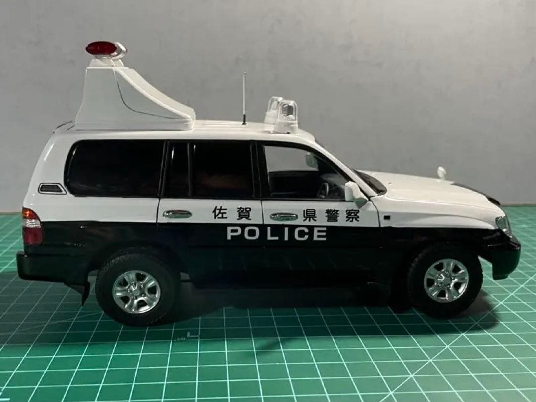 フジミ 1/24 トヨタ ランドクルーザー ランクル パトカー　完成品①