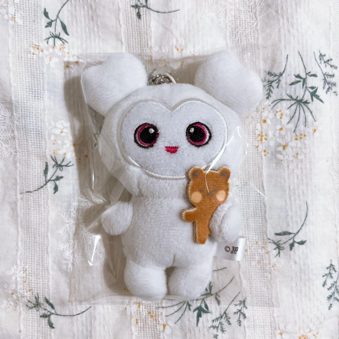 未開封 TWICE モモ モブリー ひっかけチャーム ラブリー ぬいぐるみ