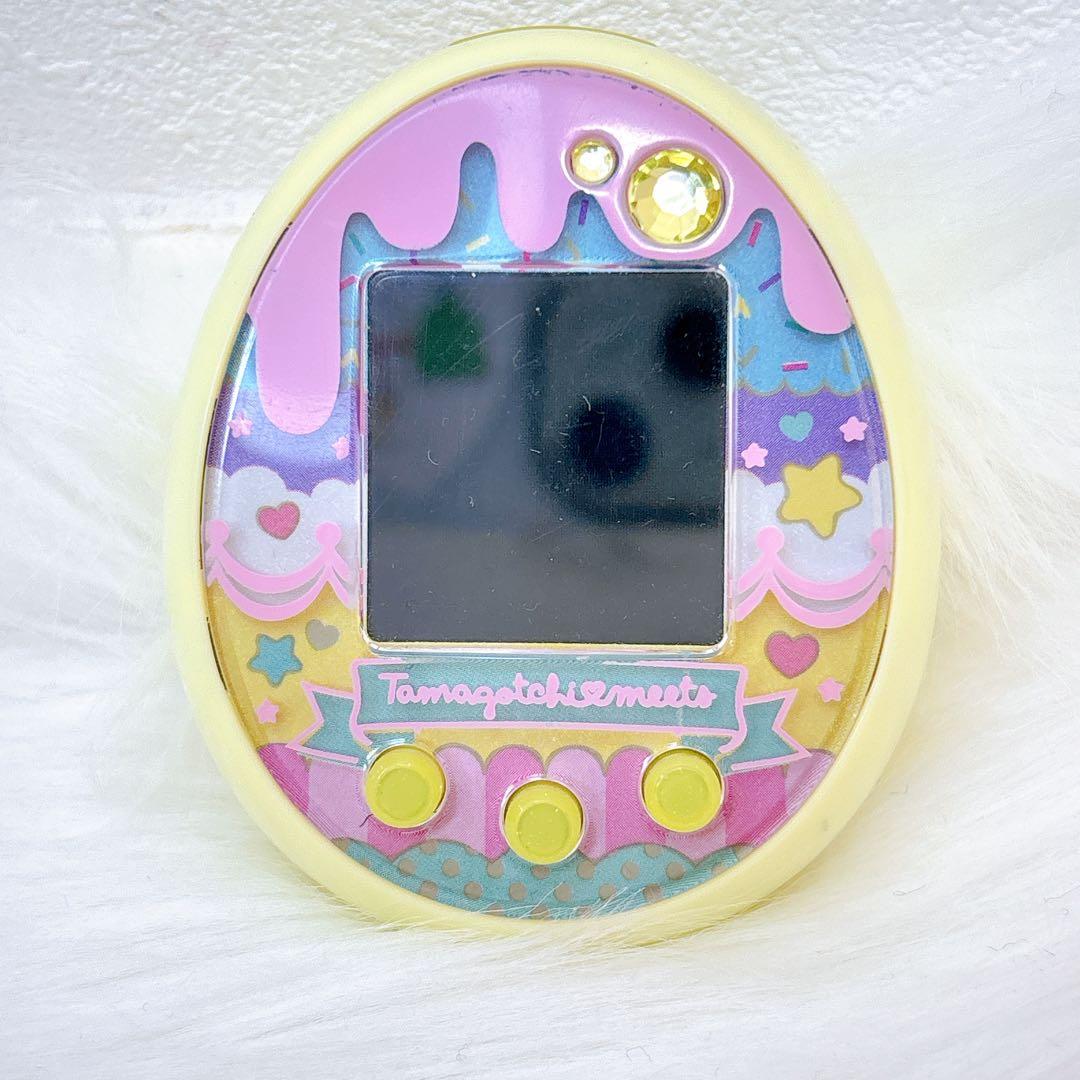 美品✨たまごっちみーつ　スイーツ　イエロー　バンダイ　カラー