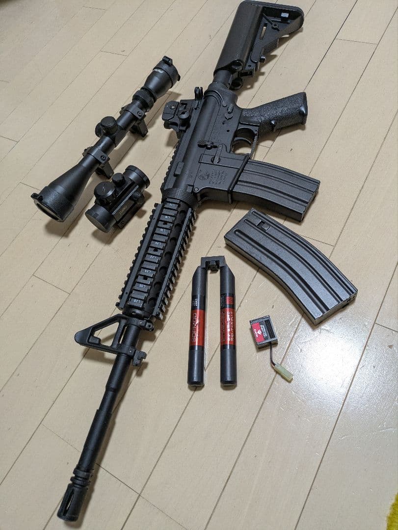 東京マルイ M4 SOPMOD 次世代電動ガン ※予備マガジン、バッテリー付き