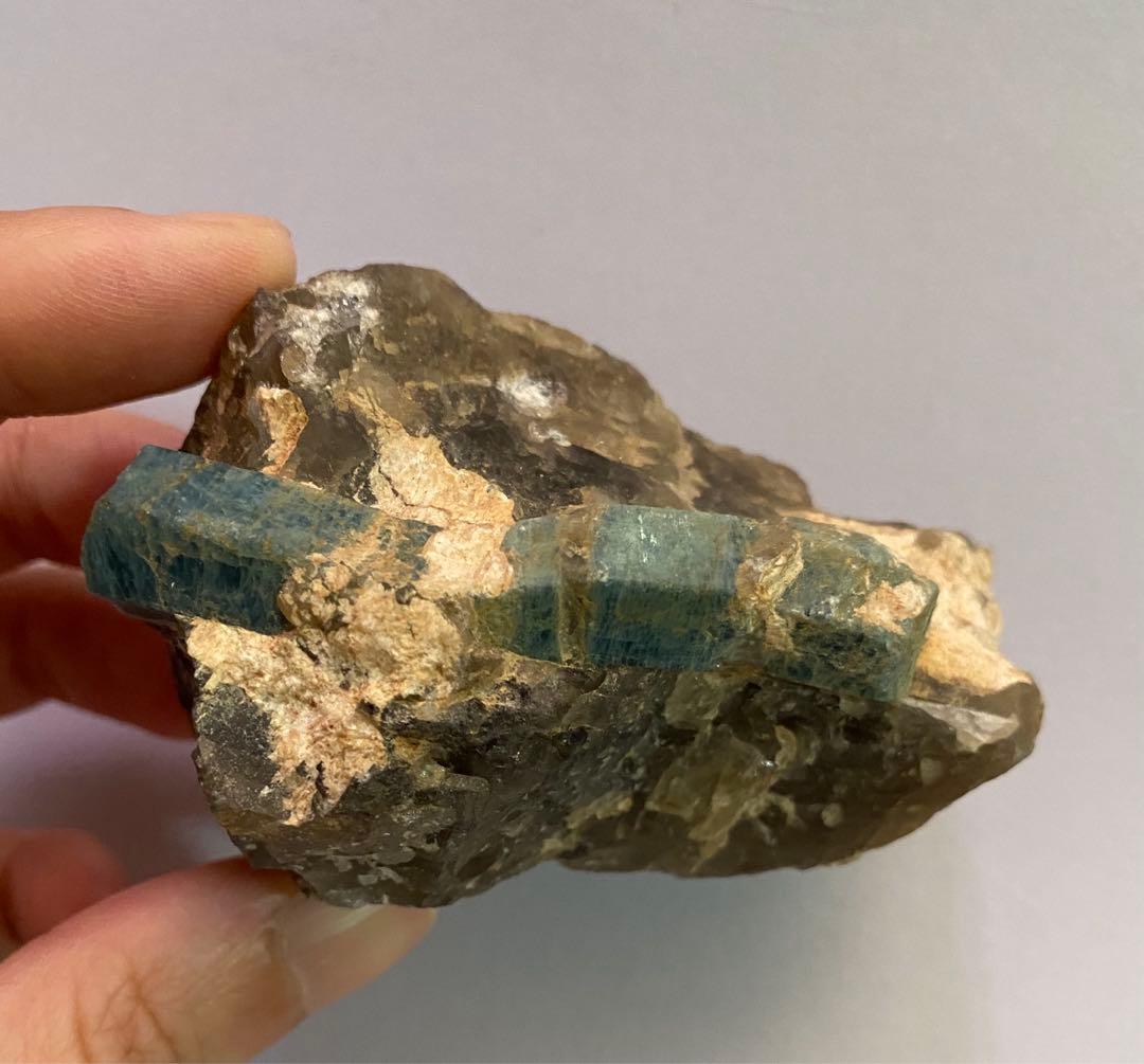 天然石　エメラルド　スモーキークォーツ　共生　原石　クラスター　大きめ