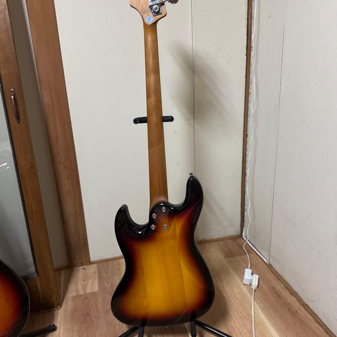 Bacchus エレキベース サンバースト 4弦