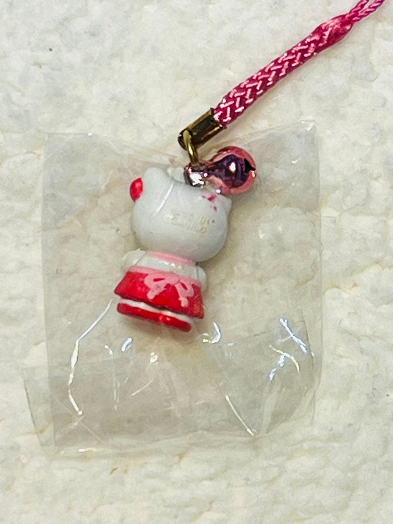 激レア‼︎ サンリオ　2001 ハローキティ　ウエイトレス　ネツケ