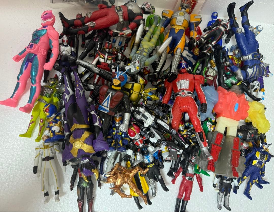仮面ライダー　パワーレンジャー　ウルトラマン 怪獣　フィギュア　78個　まとめ