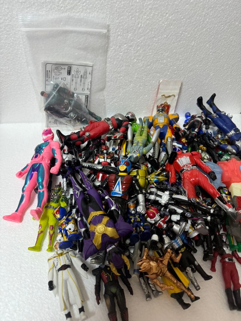 仮面ライダー　パワーレンジャー　ウルトラマン 怪獣　フィギュア　78個　まとめ