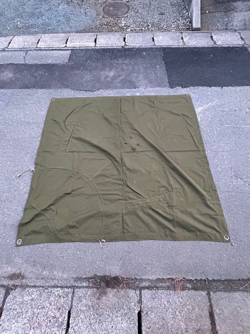 ルーマニア軍幕オリーブ二枚組 連結ボタンベルト付き