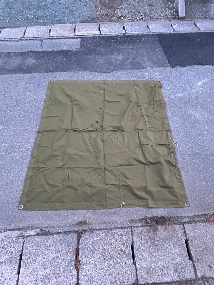 ルーマニア軍幕オリーブ二枚組 連結ボタンベルト付き