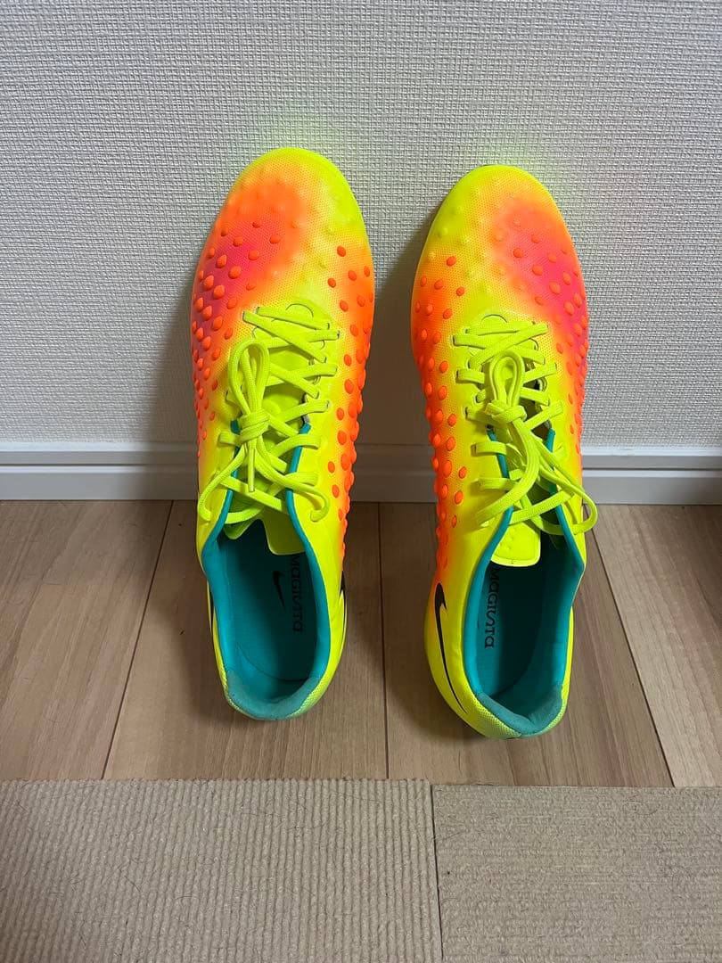 Nike マジスタ