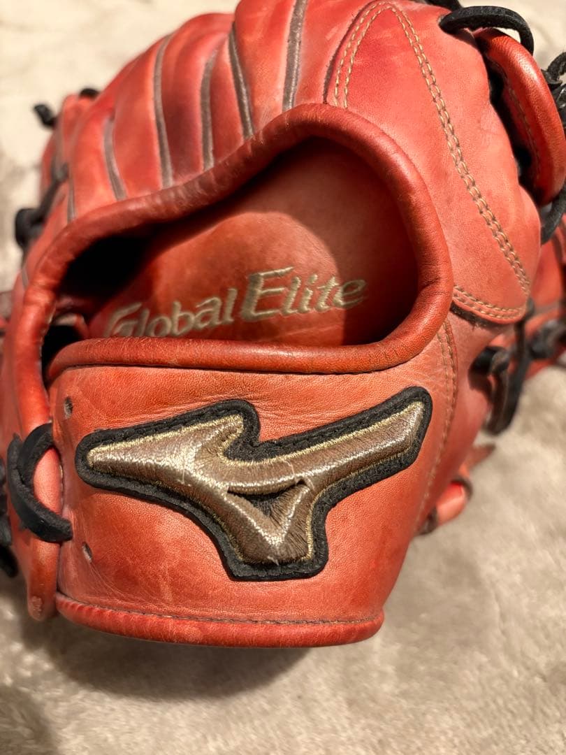 ミズノ　グローバルエリート　硬式用 外野手用グラブ レッド 高校野球対応モデル