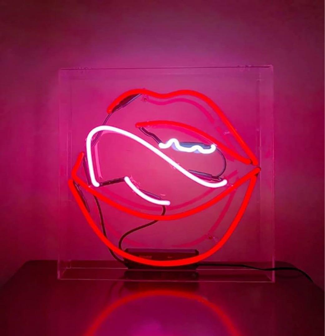 オーダーメイド　ネオン管　セクシーリップ 多色ネオンライト ボックス型　看板