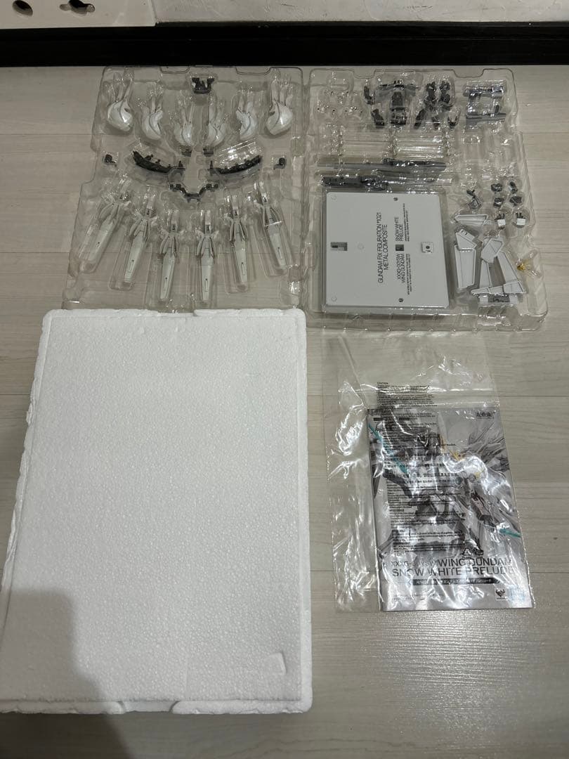超合金 ウイングガンダムスノーホワイトプレリュード #1021 バンダイ