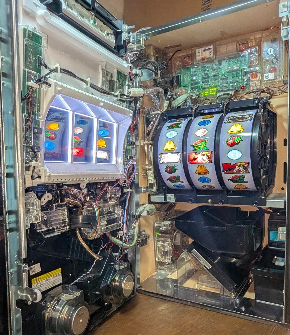 地域限定/送料無料　コードギアス 反逆のルルーシュR2 不要機付