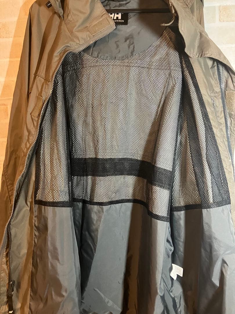 《美品》スノーウェア 上下セット (ヘリーハンセン、キラーループ)Lサイズ