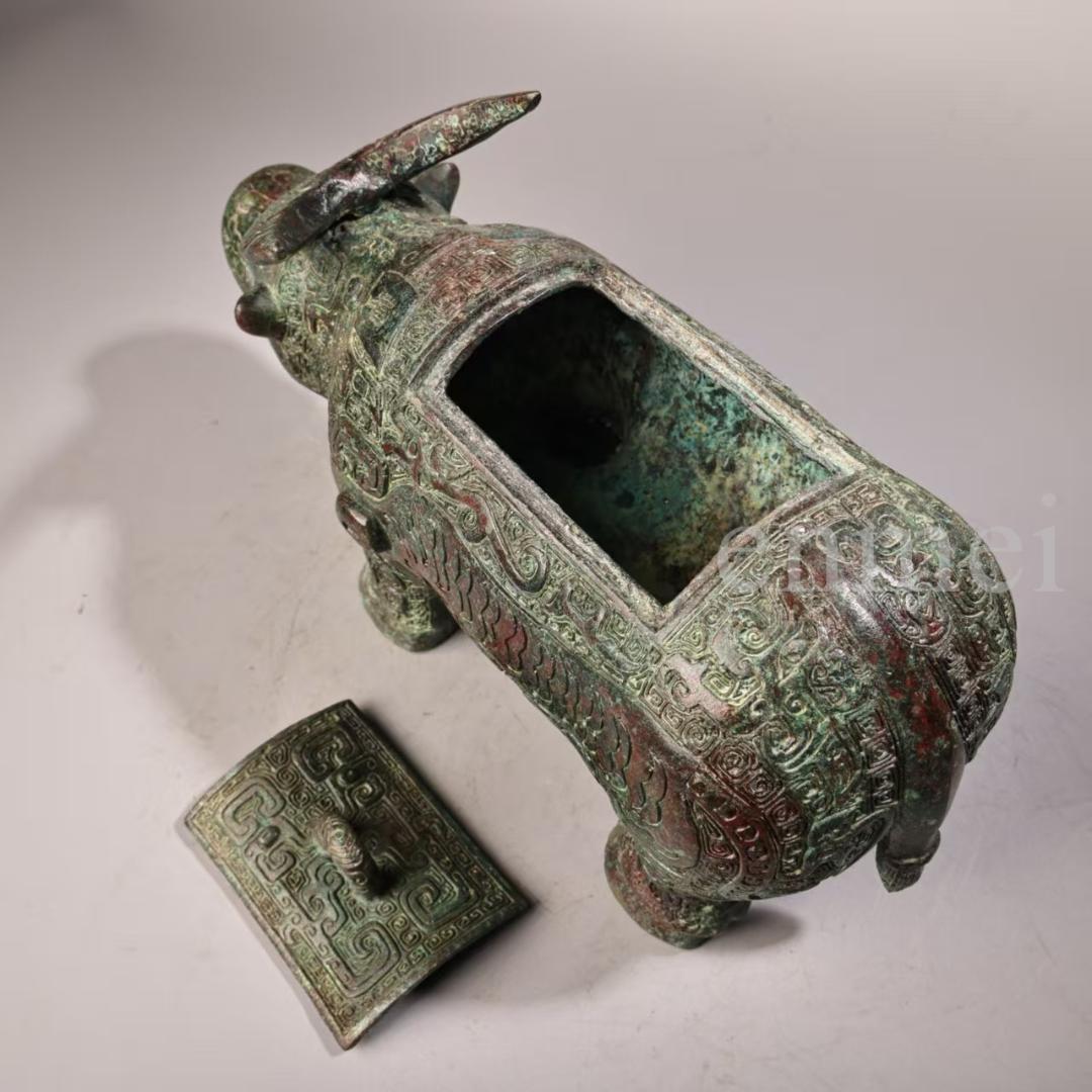 中国古美術・珍品旧藏・青銅器 牛尊 彫刻銘文入・高浮彫錾刻・純銅・置物・風水開運