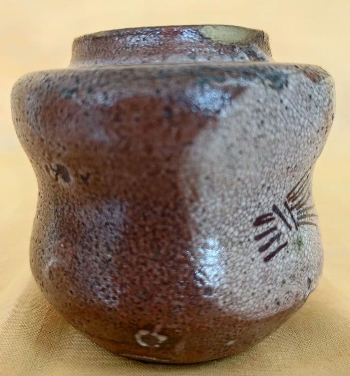 絵瀬戸肩衝胴締茶入 二重蔓牡丹唐草金補修済 茶道具 古瀬戸茶入 桐箱入