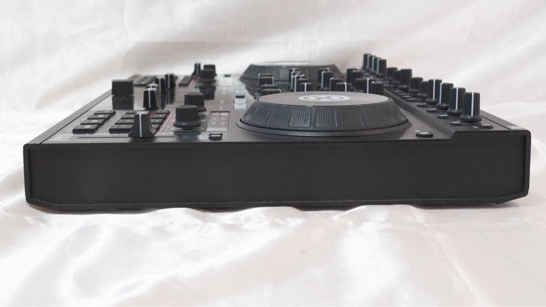 TRAKTOR KONTROL S4 MK2 DJコントローラー