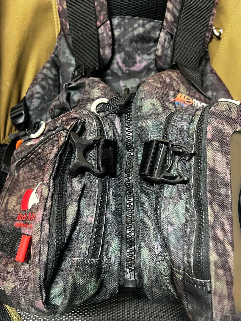 マズメ　ライフジャケット　レッドムーン