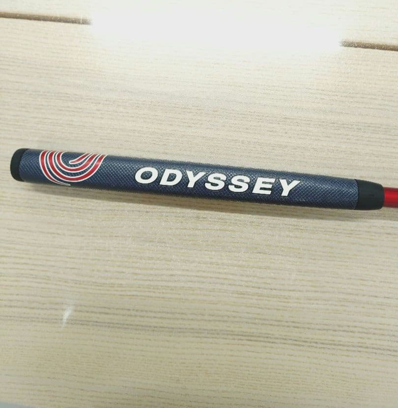 ODYSSEY TRI-BEAM DW パター 34インチ ヘッドカバー付