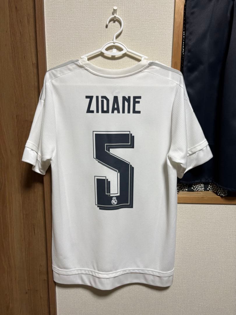 15-16 レアルマドリード　ユニフォーム　ジダン