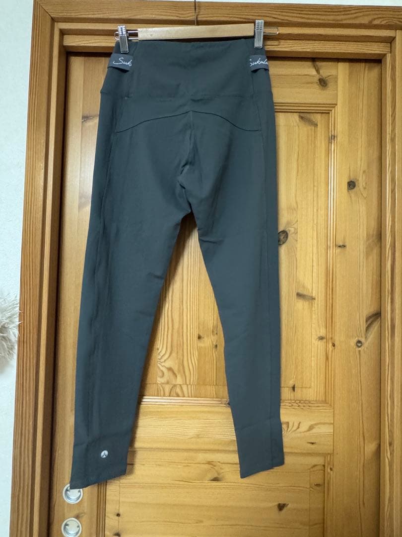 Sukala ヨガパンツ チャコールグレー Lサイズです！