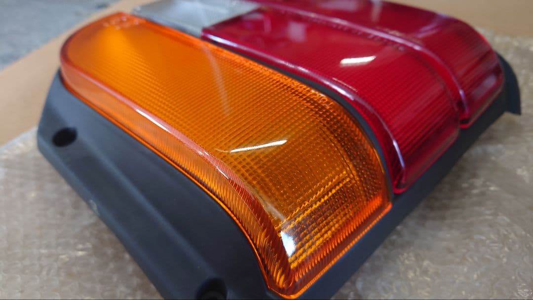 アルトワークス　スズキ　純正　テールランプ　35670-84010　左　未使用