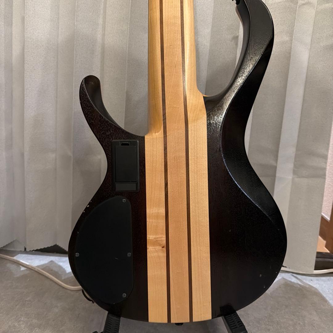 Ibanez BTB846V 33インチ6弦ベース