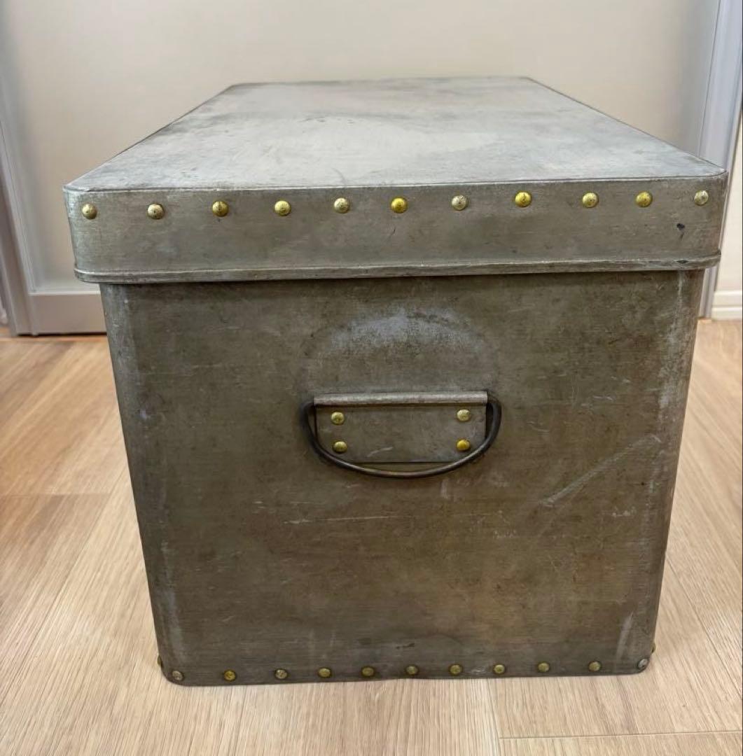アンティーク　アルミ製収納ボックス　アルミリベット　ストック缶　レトロ