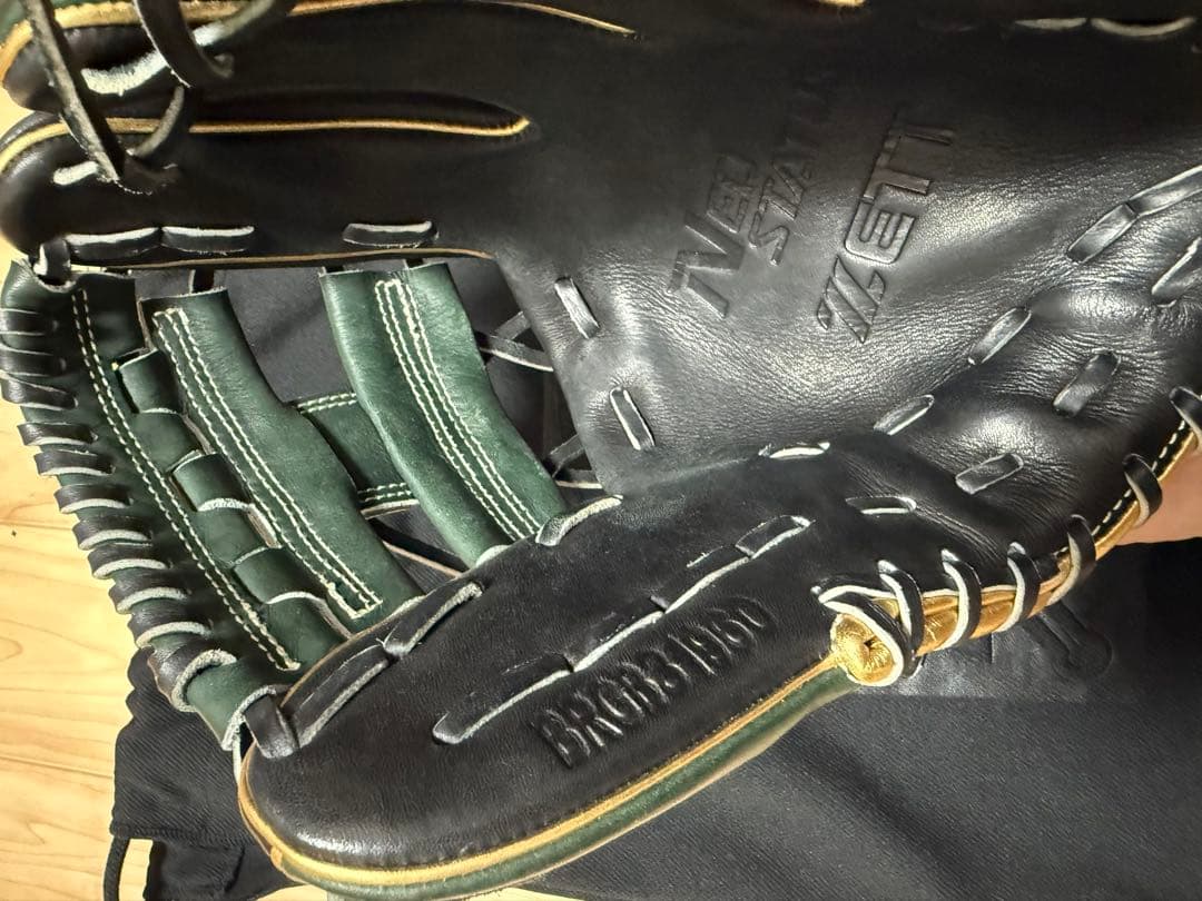 ZETT NEO STATUS 軟式グローブ ブラック/グリーン