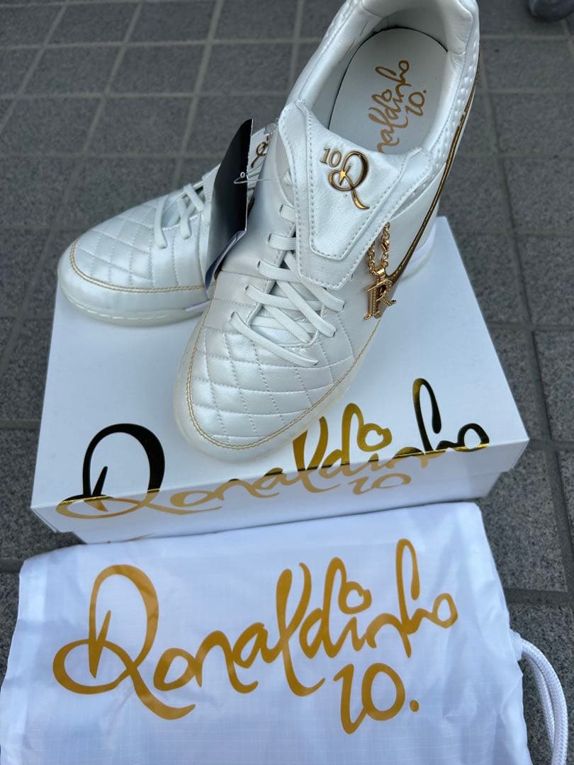 NIKE ロナウジーニョ　ティエンポ　25.5cm