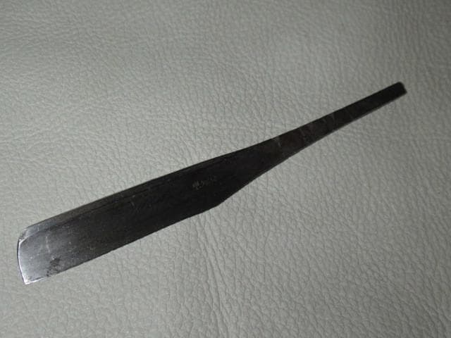 ◆未使用 昭和初期 桐箱付◆刃金製 福井刀 別誂正鋼良床向御剃刀 全長146ｍｍ