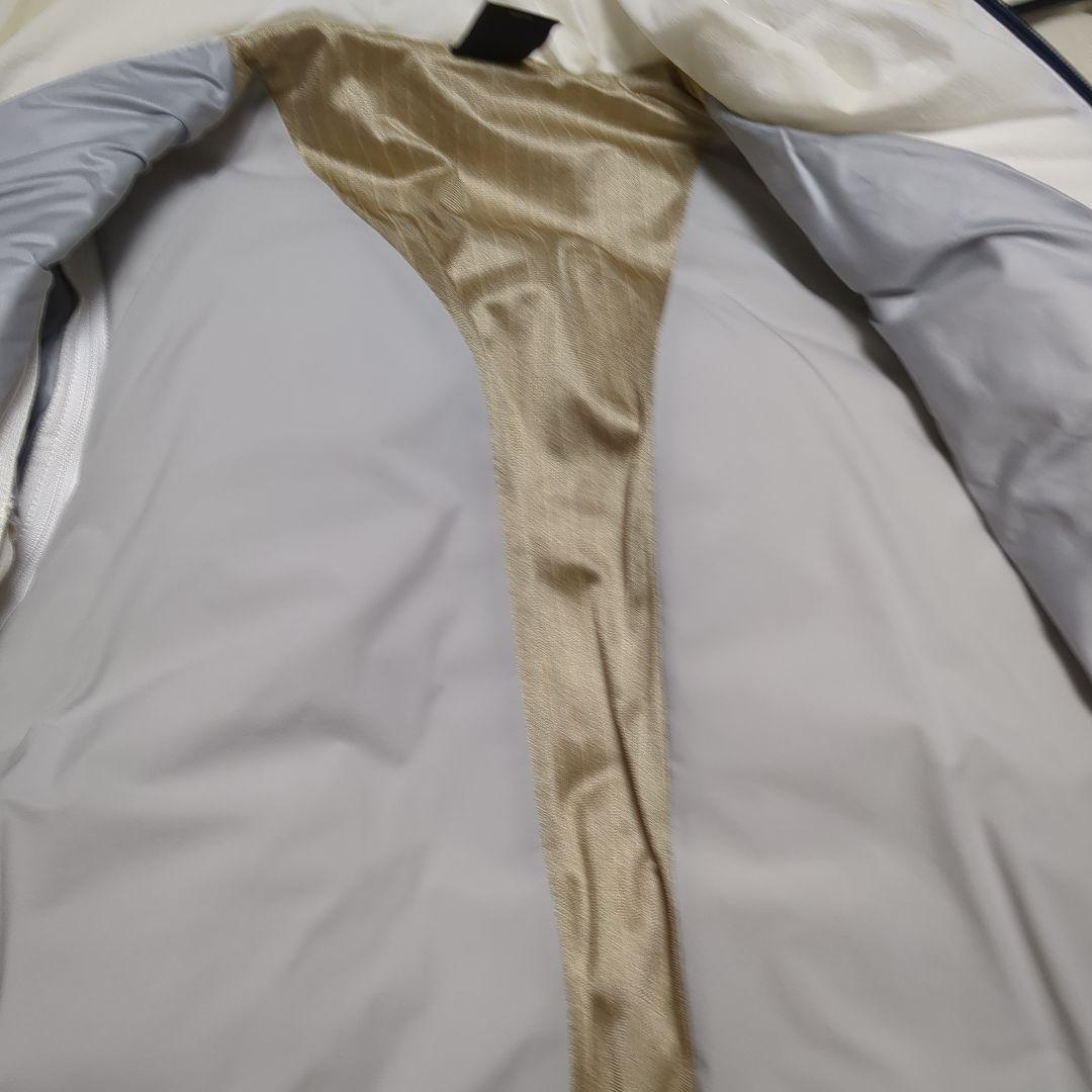 オークリー フード付き中綿入り 袖着脱可能 ホワイト XL未使用品！