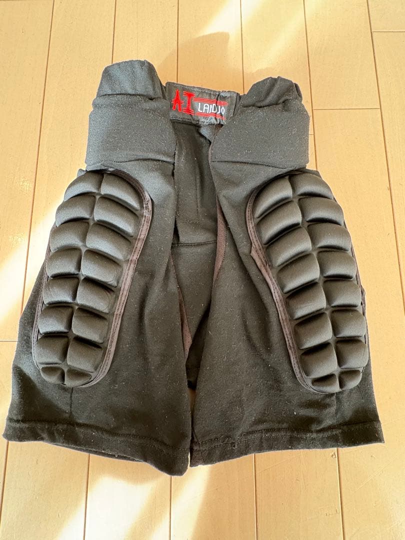 ポンタペススノーボードウエア110cm サロモンヘルメットセット