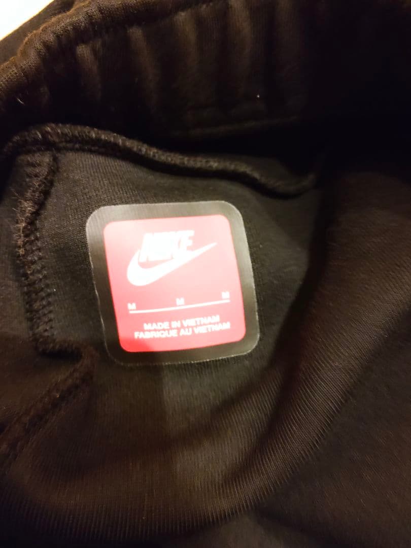 Nike テックフリース レッド/ブラック　完売モデル