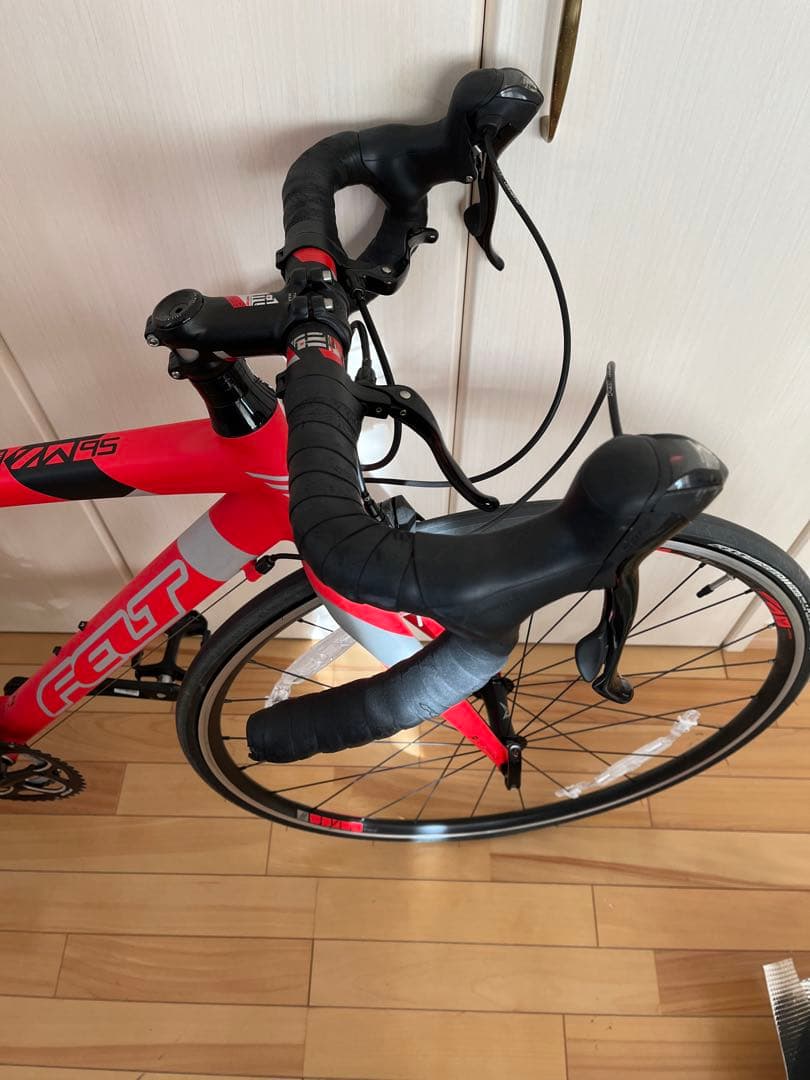 極美品 小柄な人 女性にも FELT ロードバイク Sサイズ